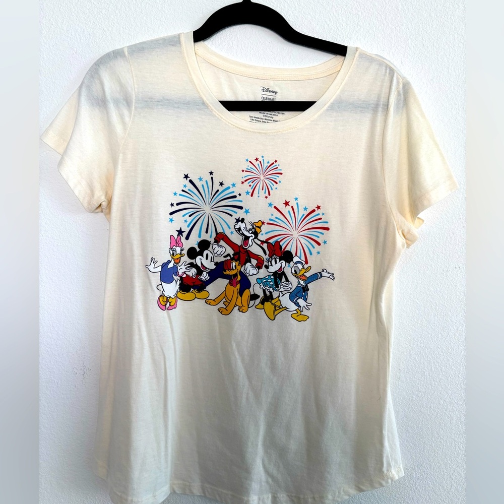 Disney women’s T-shirt size smalll